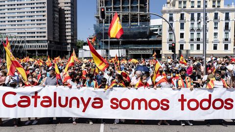 Menschen demonstrieren in Madrid