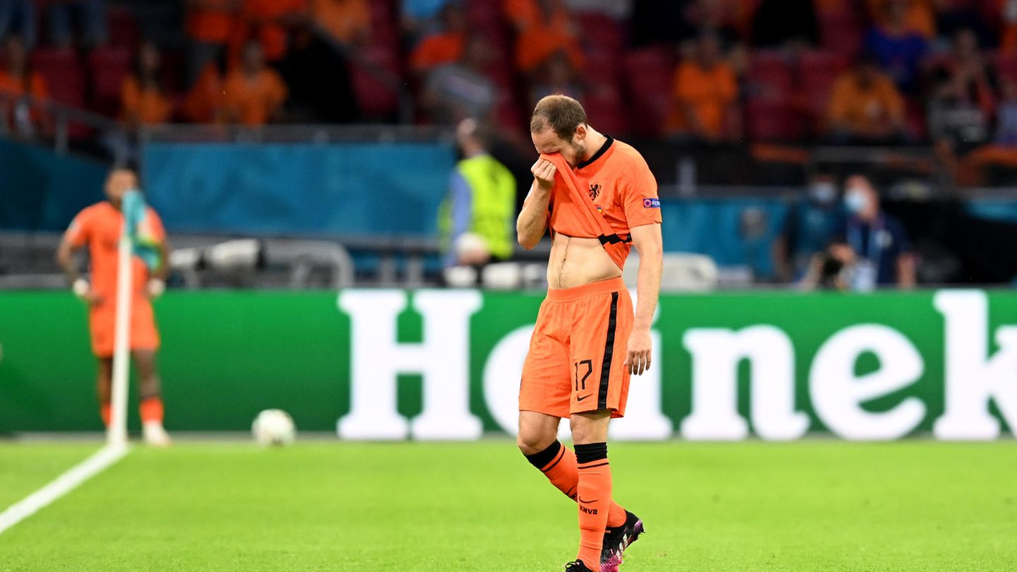 Oranje-Star Daley Blind übermannen bei seiner Auswechslung die Tränen