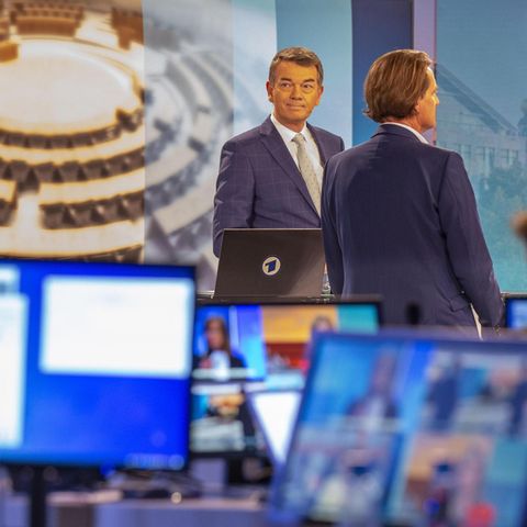 Der Übermittler der Daten: WDR-Programmdirektor Jörg Schönenborn am Abend der Wahl in Sachsen-Anhalt