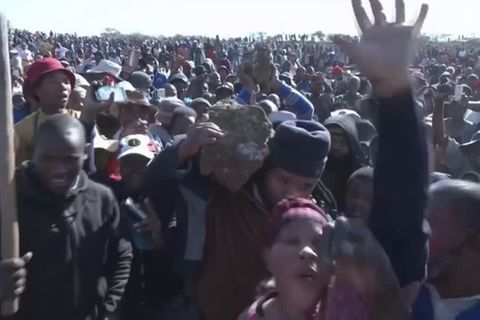 Provinz KwaZulu-Natal: Nachricht verbreitet sich wie ein Lauffeuer: Ein Dorf im Diamantenrausch