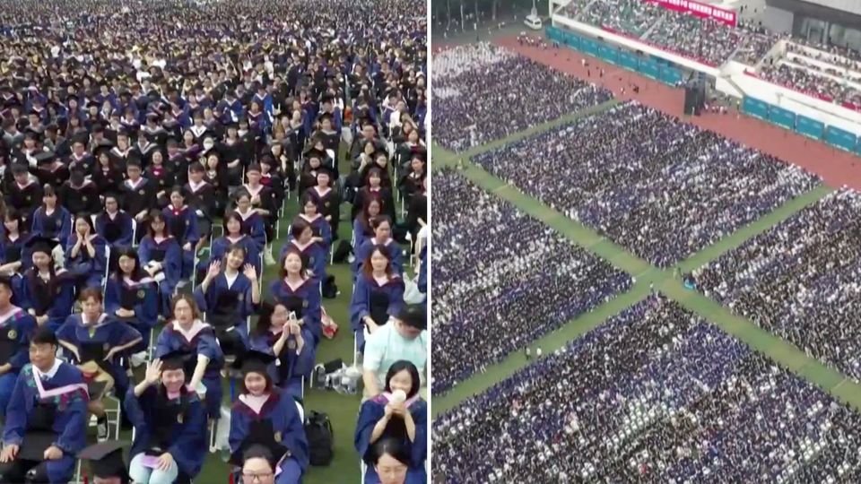Wuhan im Sommer 2021: 11.000 Studenten feiern ihren Abschluss