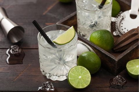 Mit Weißem Rum kann man kraftvolle Drinks wie einen Ti Punch zubereiten