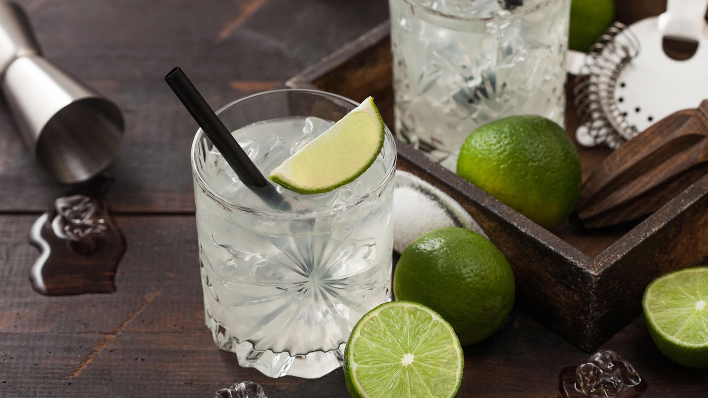 Mit Weißem Rum kann man kraftvolle Drinks wie einen Ti Punch zubereiten