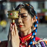Am Jokhang Temple, dem bedeutendsten Heiligtum in der Altstadt von Lhasa
