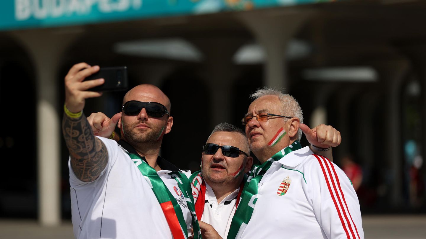 Selfie vor dem Budapester EM-Stadion