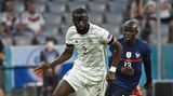 Note: 4. Antonio Rüdiger fiel zum ersten Mal in der ersten Halbzeit auf, als er nach einem überambitionierten Flügellauf einen Ballverlust produzierte und dann hinten fehlte. Gewöhnte sich Gott sei Dank die Fouls um den eigenen Strafraum schnell ab. Ansonsten war er aufmerksam und mit soliden Zweikämpfen zur Stelle.