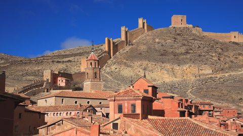 Albarracín mit Stadtmauer