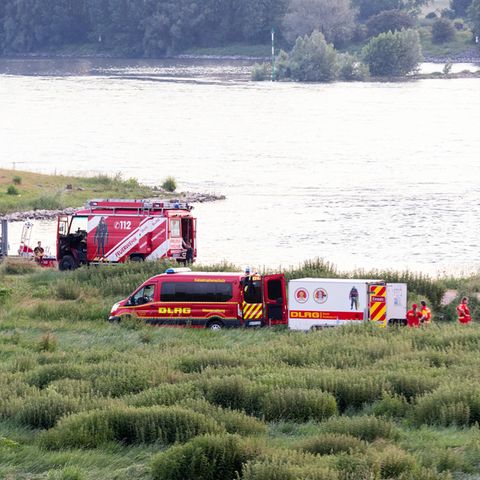 Badeunfälle im Rhein: 17-Jährige stirbt, zwei Mädchen vermisst