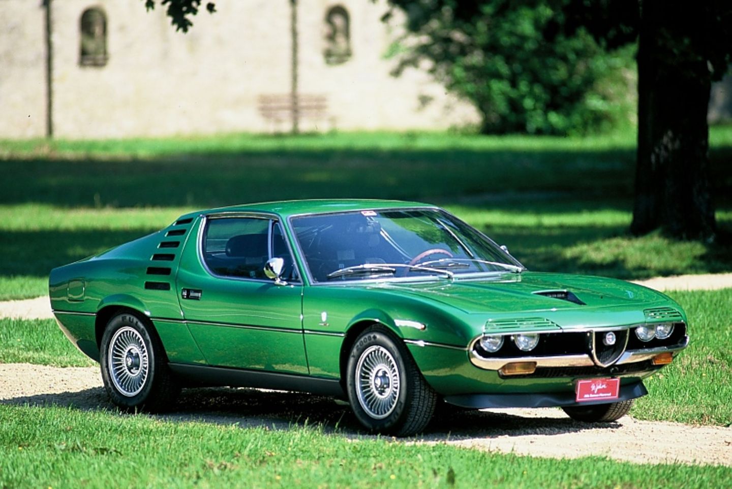Alfa Romeo Montreal