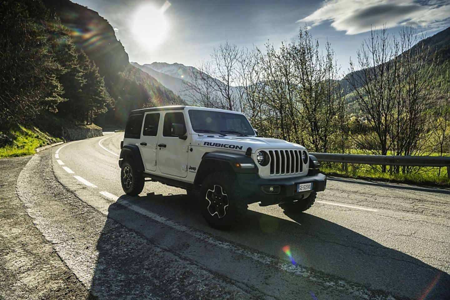 Der Jeep Wrangler 4xe wiegt 2.276 Kilogramm