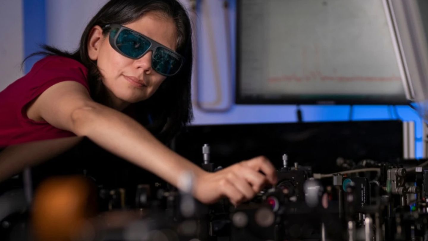 Das Gerät ist kaum von einer normalen Brille zu unterscheiden.