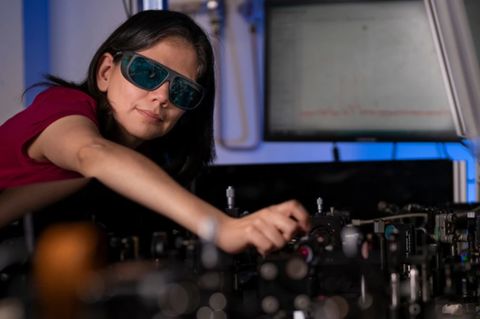 Das Gerät ist kaum von einer normalen Brille zu unterscheiden.