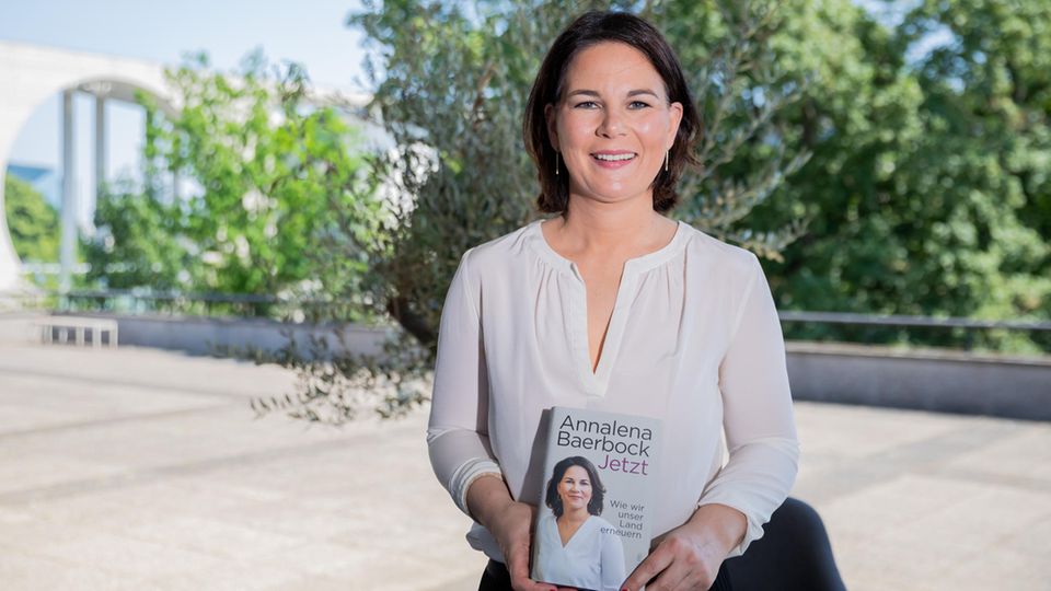 Annalena Baerbock: Plagiatsjäger erhebt Vorwürfe gegen Grünen-Spitzenfrau Annalena Baerbock mit ihren neuen Buch