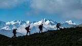 Corona-Regeln in der Schweiz, das Foto zeigt Wanderer