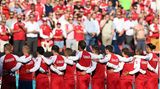 Fußball-EM: Das Team der Dänen bei der Nationalhymne vor dem Spiel