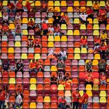 Fans der Mannschaft von Nordmazedonien sitzen Stadion von Budapest