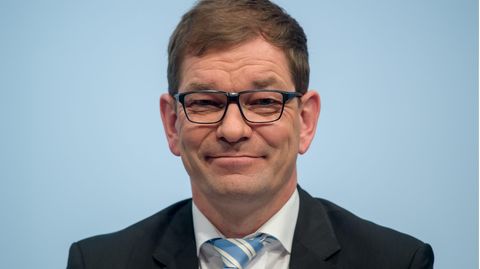 Audi-Chef Markus Duesmann lächelt