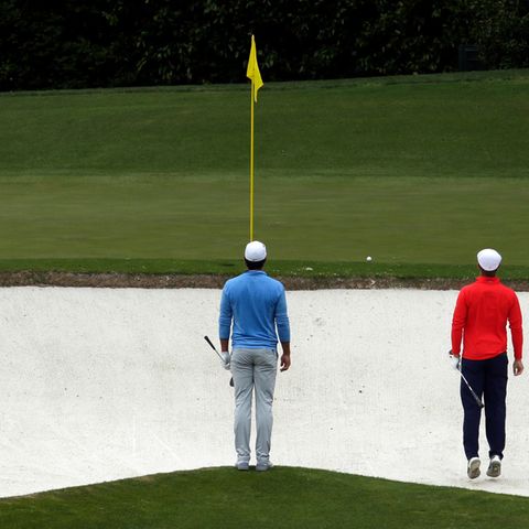 Damals war von einer offenen Feindschaft noch nichts zu spüren: Brooks Koepka (l.) und Bryson DeChambeau beim Masters 2016