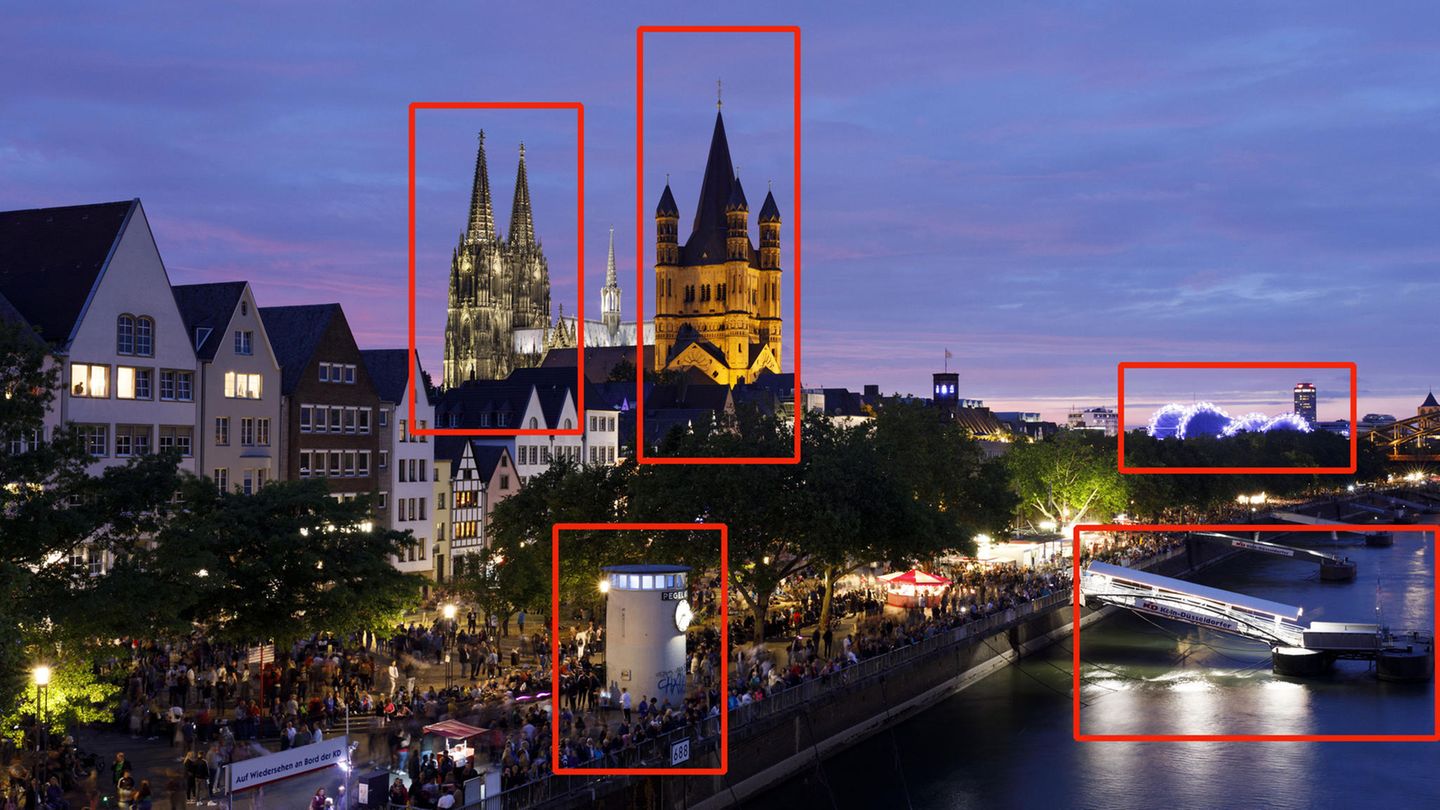 Lösung: Köln / Deutzer Brücke Der Dom (hinten links), die Kirche Groß St. Martin (hinten Mitte), der Musical Dome nahe des Hauptbahnhofs (hinten rechts), die Schiffsanleger oder auch der Pegelturm im Vordergrund der Altstadt: In diesem Bild verrät Vieles, dass es sich hier um Köln handelt. Die erhöhte Position sowie die Blickrichtung zeigen zudem, dass das Foto von der Deutzer Brücke aus geschossen worden ist.