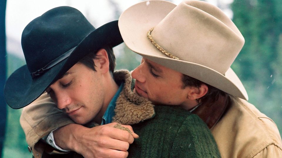 Jake Gyllenhaal und Heath Ledger spielten in "Brokeback Mountain" zwei homosexuelle Männer Jake Gyllenhaal und Heath Ledger spielten in "Brokeback Mountain" zwei homosexuelle Männer