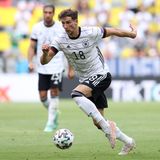 Note: 3,5. Leon Goretzka war einer der besten Deutschen. Wagte den ersten Schuss auf das englische Tor aus der Distanz. Holte einen Freistoß heraus, räumte hinten mit ab und war überall. Konnte die Niederlage aber auch nicht abwenden.