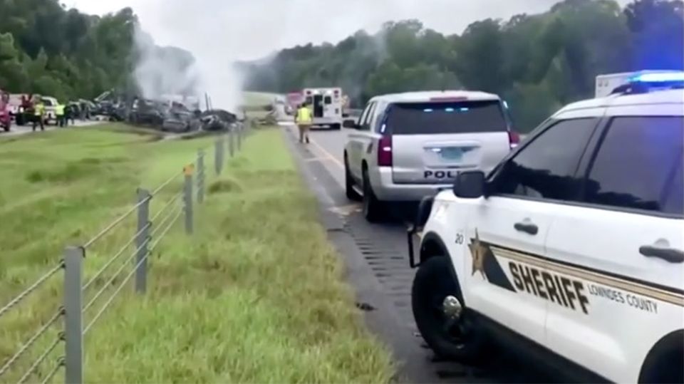 Verkehrsunfall in Alabama: Stürmisches Wetter: Zehn Menschen sterben bei Massencrash – darunter neun Kinder