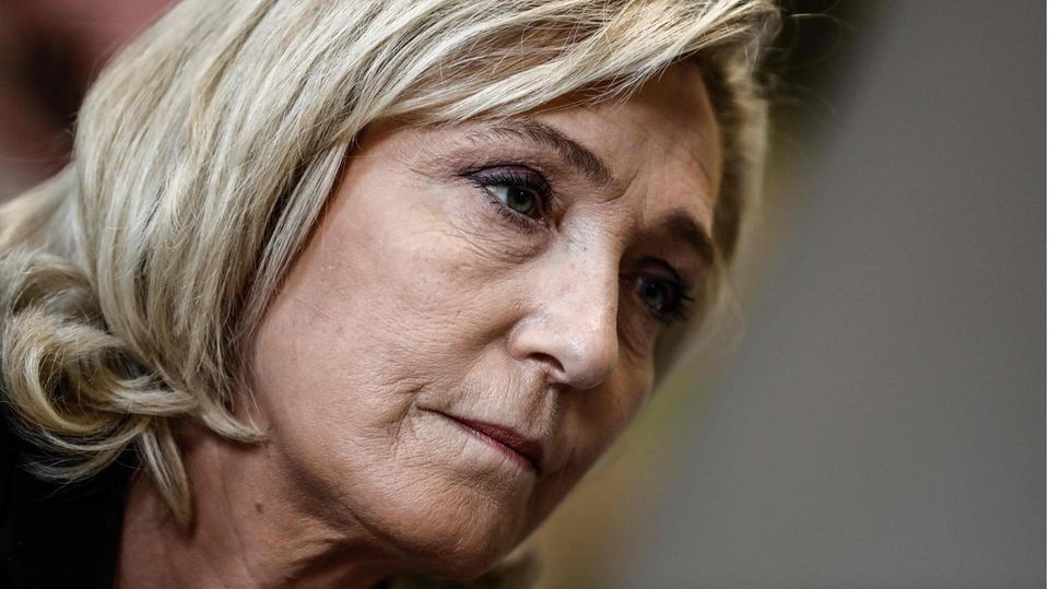 Frankreich: Dämpfer für Rechtsextreme um Le Pen – auch Macron-Partei enttäuscht (Video)