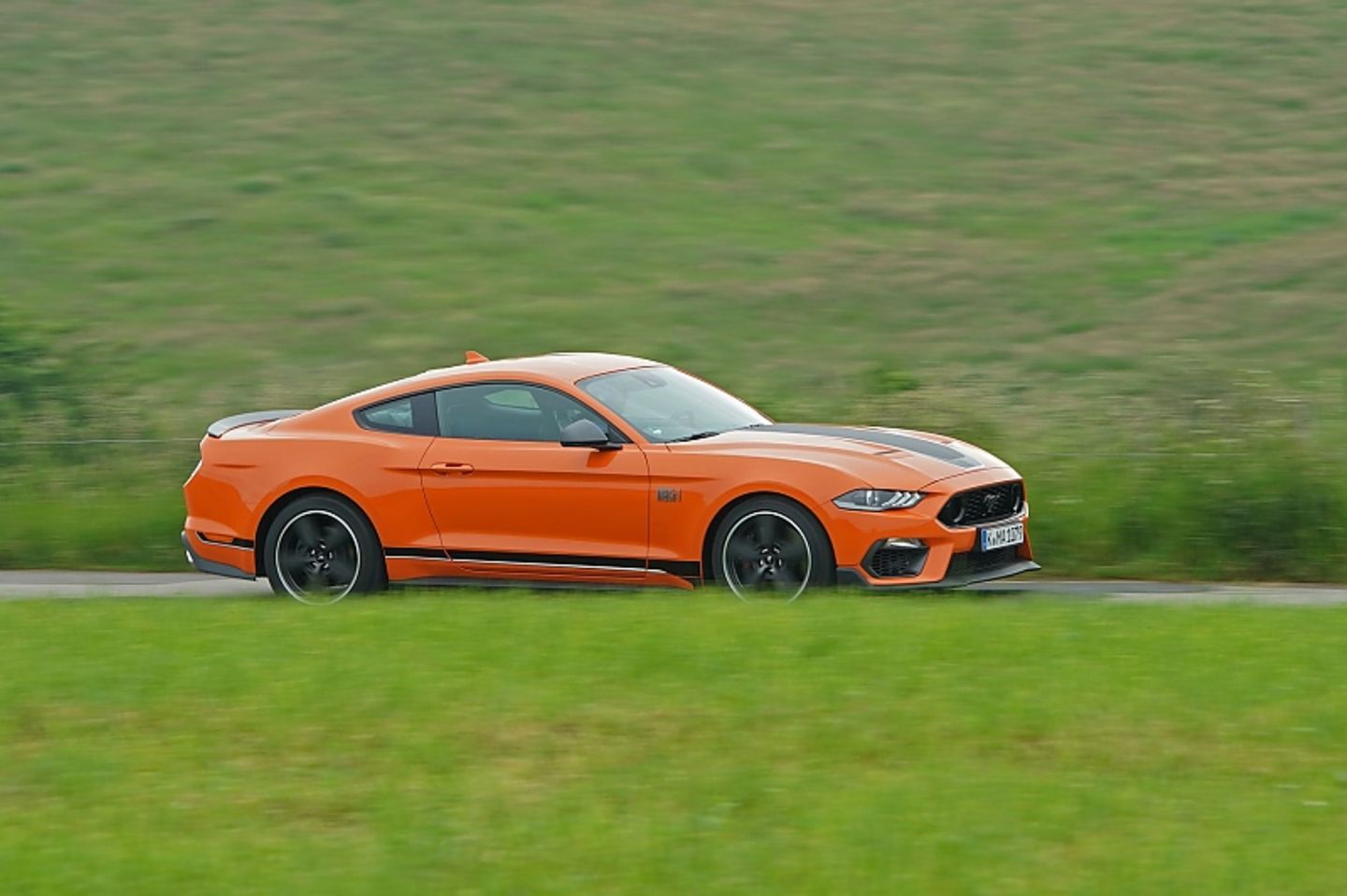 Der Ford Mustang Mach 1 schafft eine Höchstgeschwindigkeit von 267 km/h