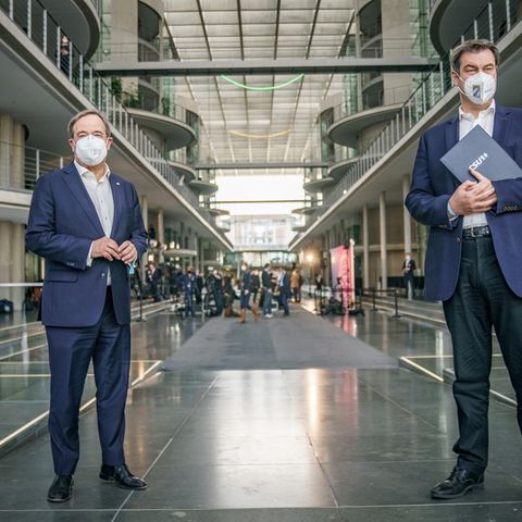 Armin Laschet (l.), Parteivorsitzender der CDU, und Markus Söder, Parteivorsitzender der CSU
