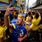 Fans aus der Ukraine beim Feiern in Bukarest