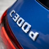 Der Mercedes C 300 d T-Modell kostet mindestens 53.966,50 Euro