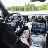 Das Rangieren beim Parken geschieht selbsttätig