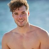 Den 23-jährigen Raphael aus dem österreichischen Leopoldsdorf gibt es nicht allein zu haben: "Meine Traumfrau muss mit meiner Familie kompatibel sein", sagt der Fotograf.