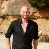 "Ich bin Spießer – im positiven Sinn", sagt Hendrik, 33, aus Hannover. Ob das die Eigenschaften sind, mit denen der Key Account Manager bei der Bachelorette punkten kann?