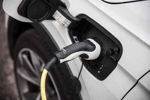 Forscher streiten um Klimabilanz von E-Autos