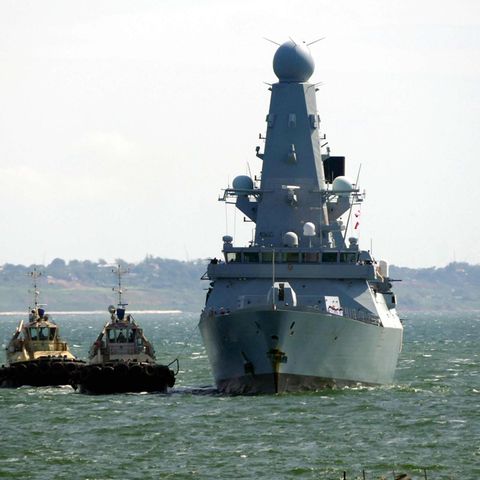Der Royal Navy Zerstörer HMS Defender trifft im Hafen von Odessa ein