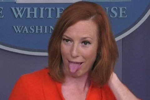 Fliegen-Schreck: Biden-Sprecherin Jen Psaki zeigt Zunge