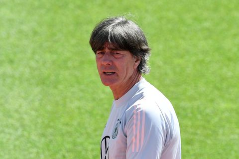Hat vor einem letzten Gruppenspiel vermutlich schon mal mehr geschwitzt: DFB-Coach Joachim Löw