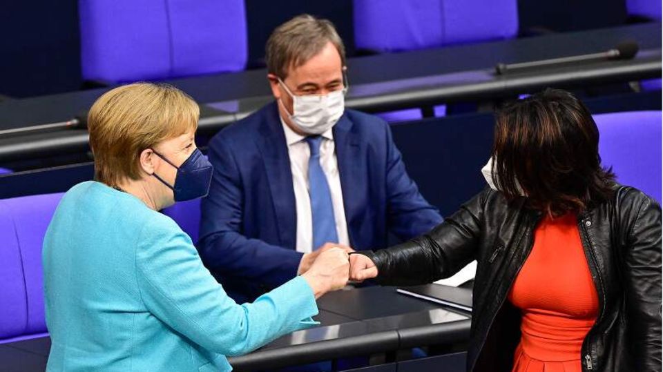 K-Kandidaten sprachen nach ihr: Merkel nutzt ihre (wohl) letzte Regierungserklärung, um eine stärkere EU zu fordern