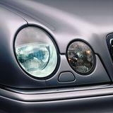 Das vier Augen Gesicht prägt einige Mercedes-Modelle der Sacco-Ära