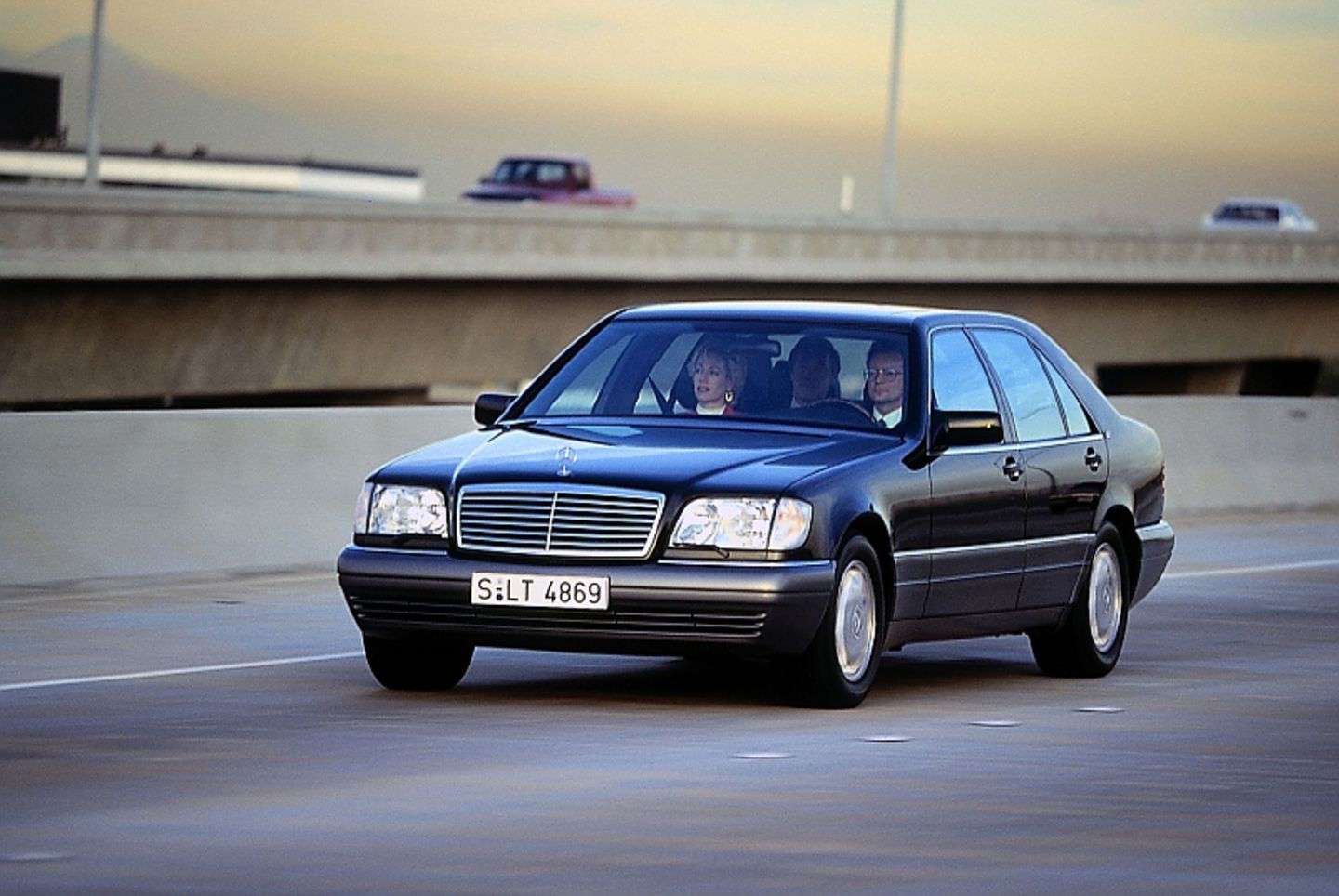Mercedes S 600 das Topmodell der S-Klasse Baureihe W140