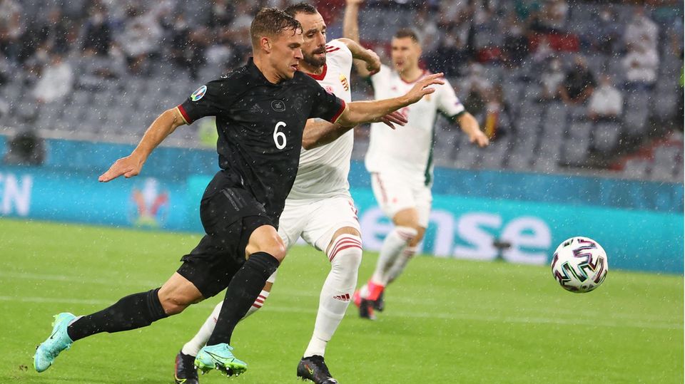 Joshua Kimmich kann sich im EM-Spiel gegen Ungarn nicht durchsetzen Joshua Kimmich kann sich im EM-Spiel gegen Ungarn nicht durchsetzen