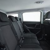 Auch hinten finden Erwachsene Platz