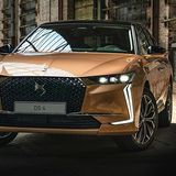 Der mittlere Scheinwerfer rotiert und leuchtet den Kurvenrand aus