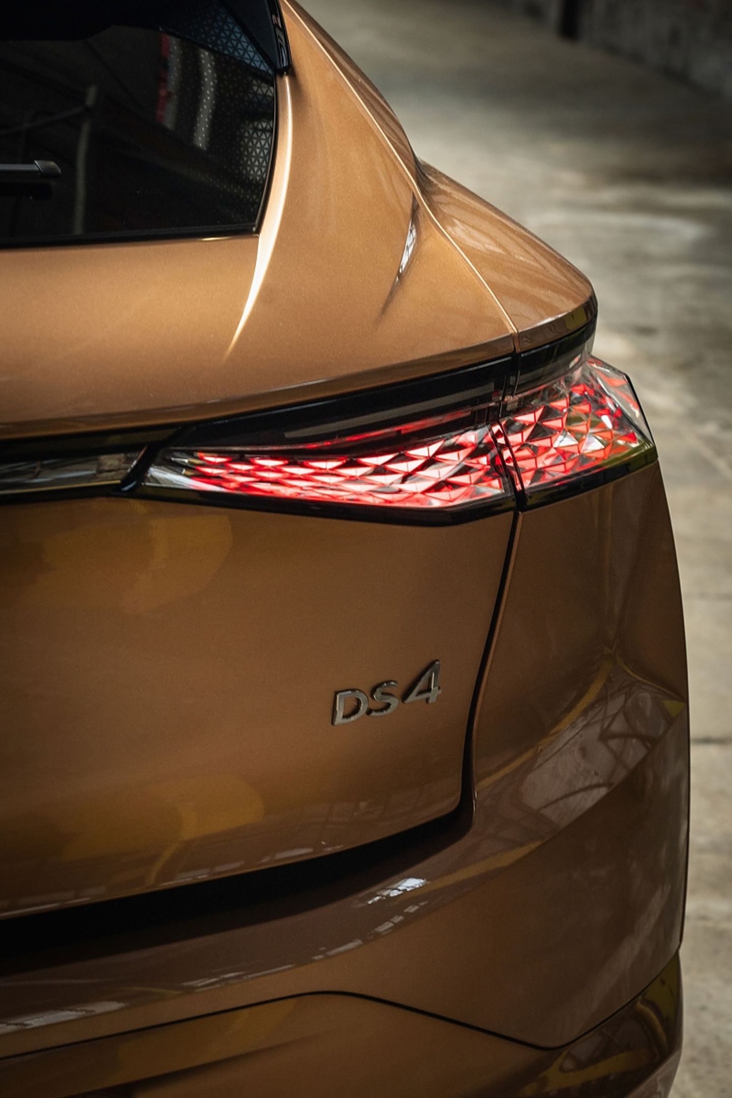 DS 4
