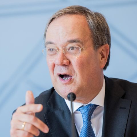 Armin Laschet spricht in der Landespressekonferenz im Landtag