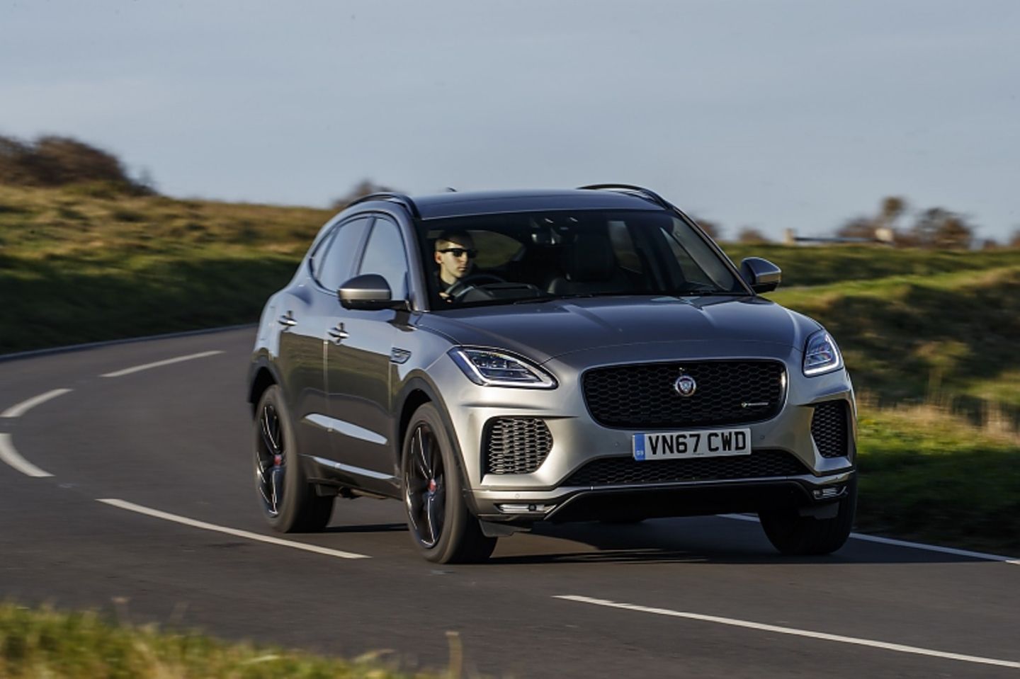Jaguar E-Pace P300