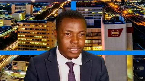 Sambischer TV-Moderator unterbricht Nachrichtensendung in eigener Sache