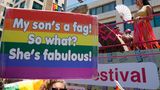 "Pride ist nicht nur eine Party," sagte die 20-jährige Ofir. "Es ist ein Protest." 