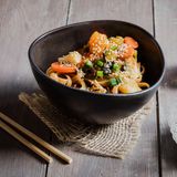 Rezept für eine cremige Asian Style One Pot Pasta – gesund und vegan
